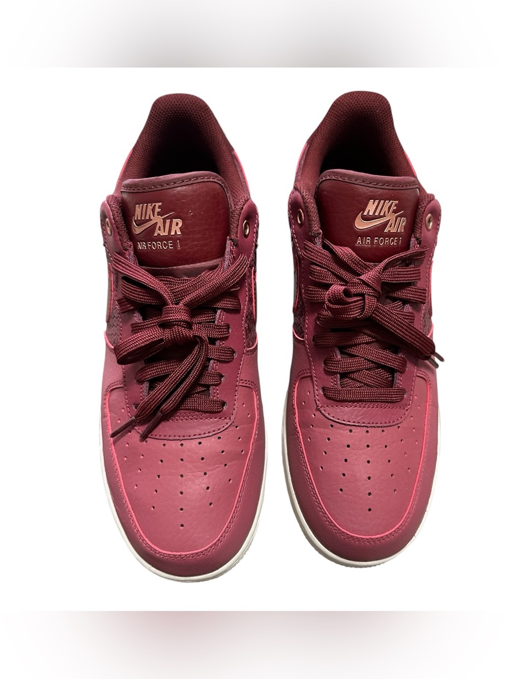 Men’s Air force 1 exotic maroon size 10.5 in preowned condition.